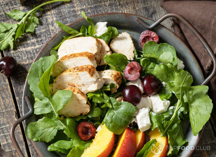 2022-03-14-gfb51l-healthy-diet-salad-with-grilled-turkey-arugula-p-2022-03-09-08-55-16-utc-2