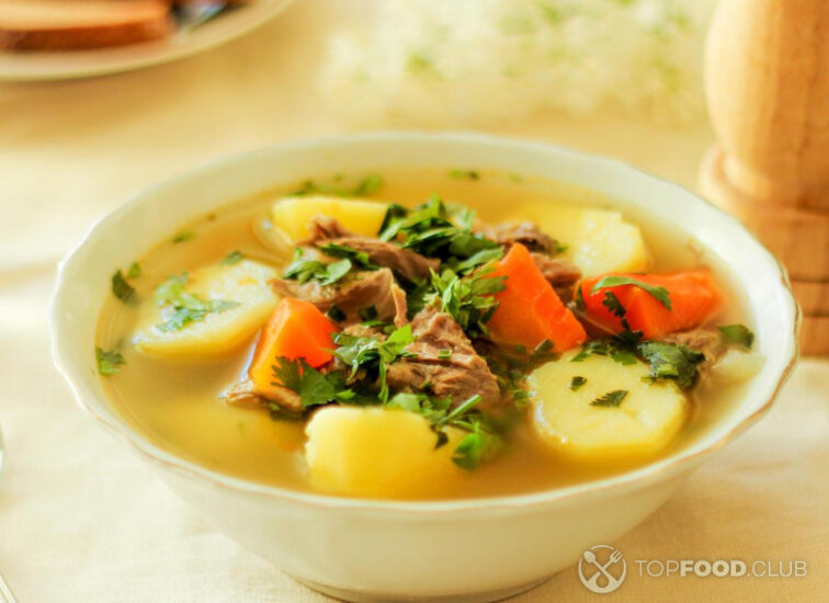 2021-07-13-7enp5t-shurpa-soup-lamb-soup-oriental-cuisine-close-up