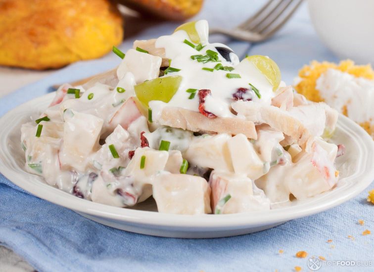 Chicken salad with grape and cranberries