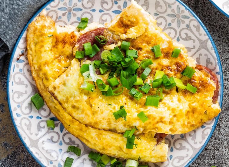 Quick cheese omelette