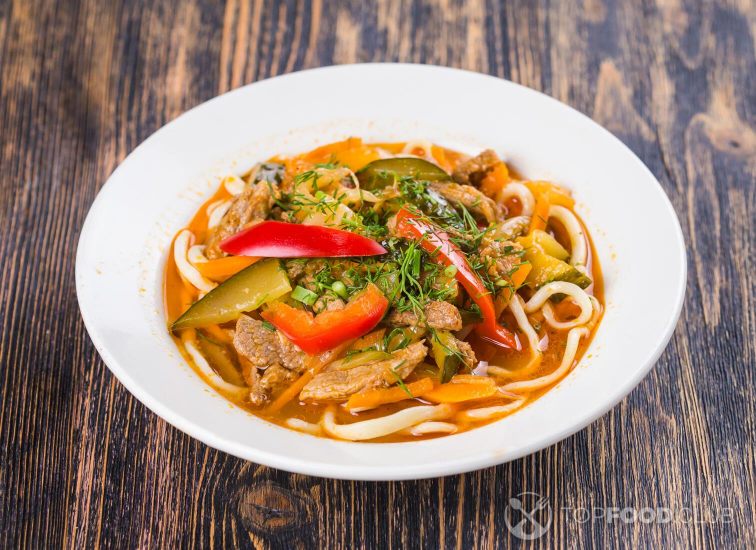 2021-09-20-wkjeap-traditional-asian-noodle-lagman-with-vegetables-an-2021-04-04-09-57-37-utc