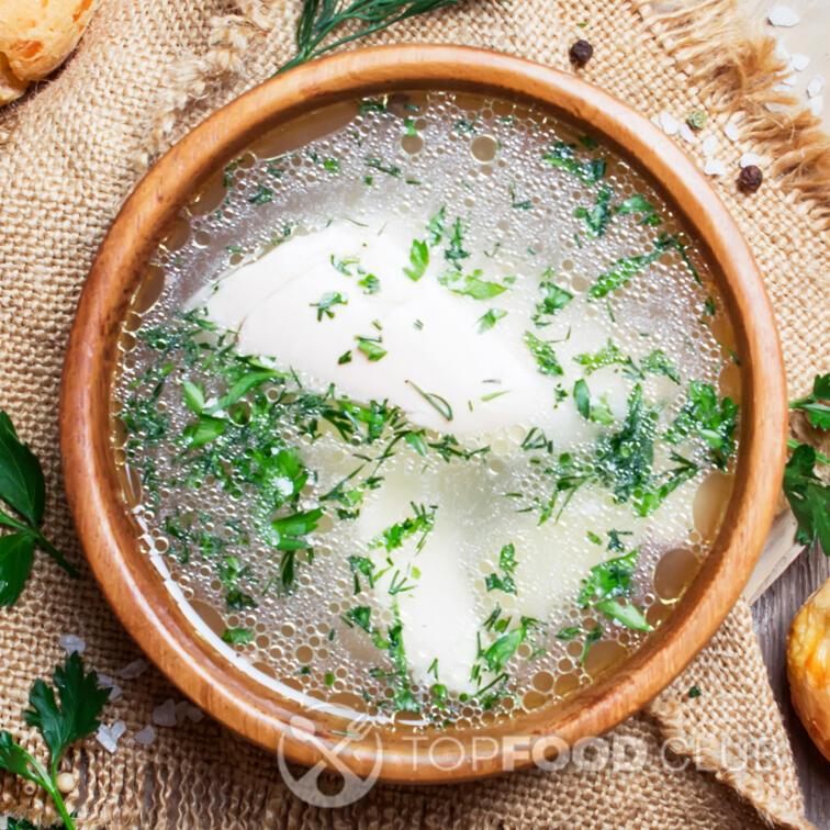 Chicken broth with parsley roots