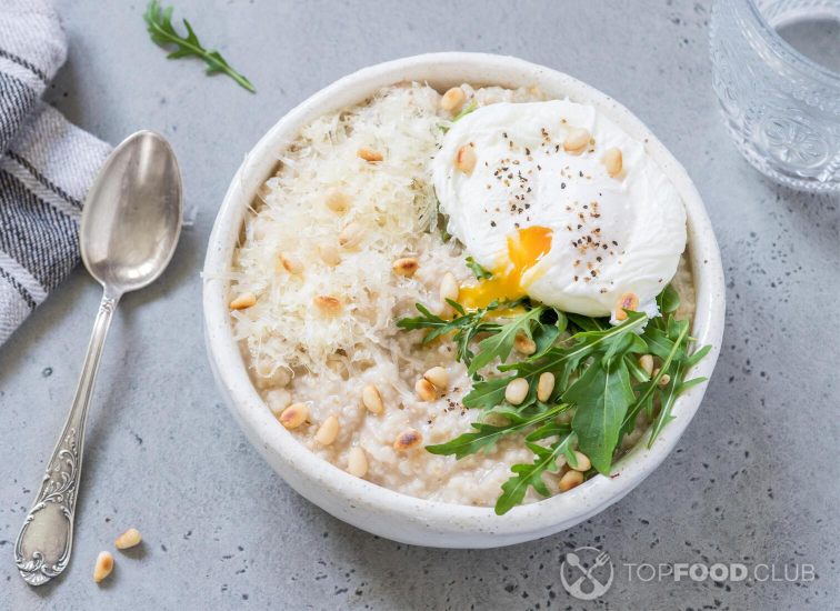 2021-10-06-a7cufe-cheese-savoury-oatmeal-with-poached-egg-arugula