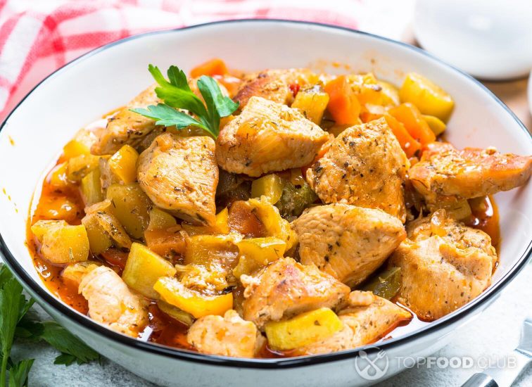 2021-10-11-h8w79b-chicken-stew-with-vegetables-l6g29hy