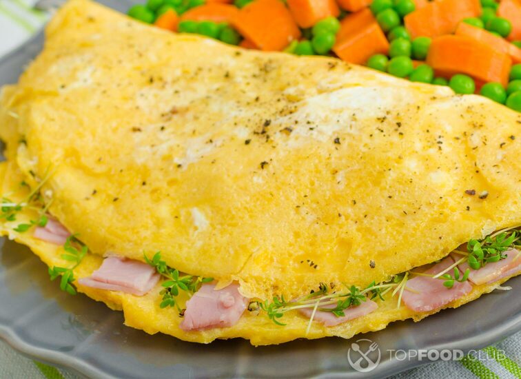 2021-11-03-8xwhla-ham-and-cheese-omelette-healthy-vegetable-2021-10-21-04-32-47-utc