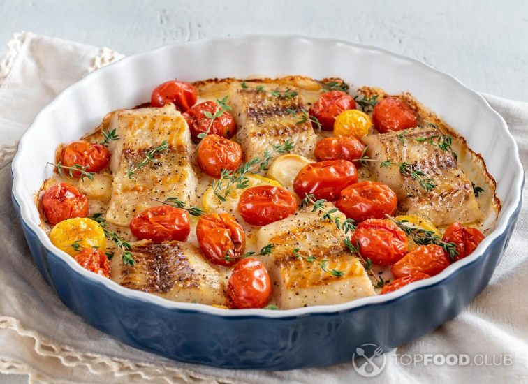 2021-11-12-cgtas7-baked-cod-with-cherry-tomatoes-2021-09-03-13-38-14-utc