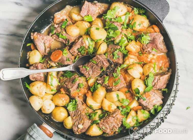 Oven pot roast with pork and beef