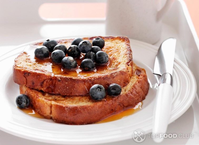 Sweetcorn french toast with blueberries
