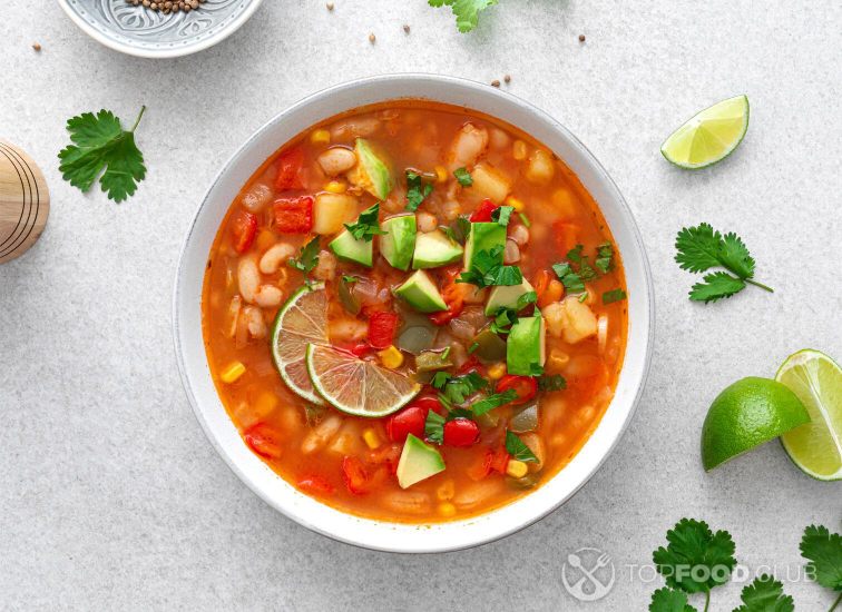 2021-11-23-8w60ry-mexican-spicy-avocado-bean-vegetable-soup-with-tom-2021-08-31-12-26-21-utc