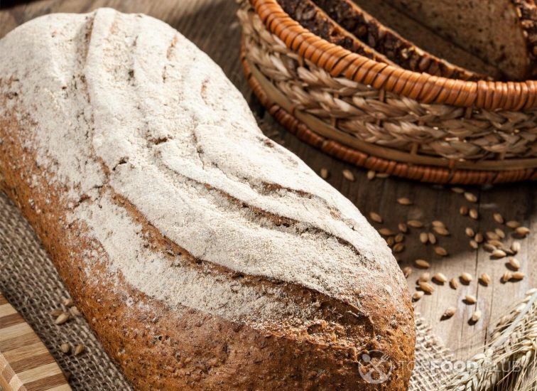 2021-11-24-j3spqd-loaves-of-rye-bread-2021-08-26-15-42-00-utc