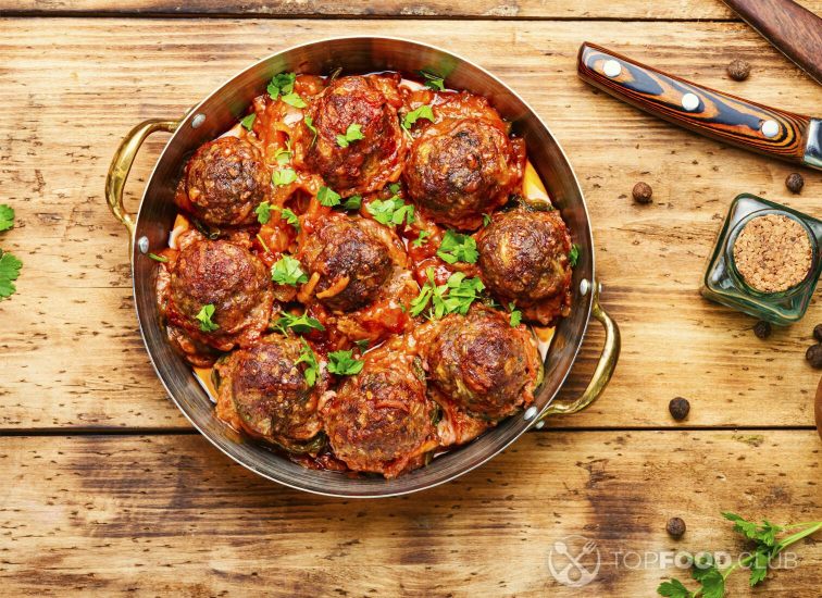 2021-11-25-hxrdc5-meat-meatballs-and-asparagus-beans-2021-08-29-00-33-36-utc