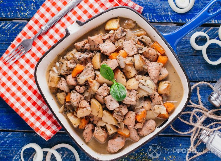2021-11-25-mpid58-potato-stew-with-meat-and-carrots-on-the-table-re-2021-10-21-02-26-00-utc