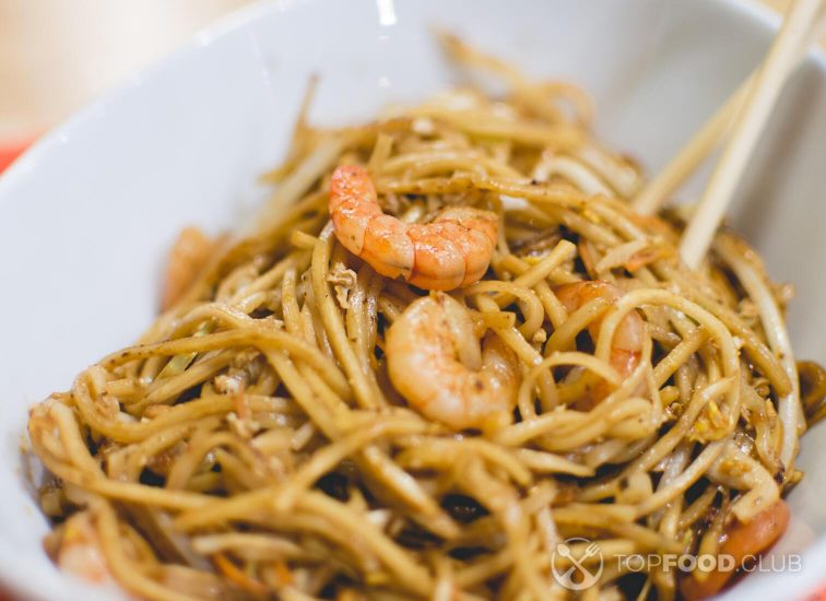 2022-01-11-673red-spicy-egg-noodles-with-shrimps-qm94ucg