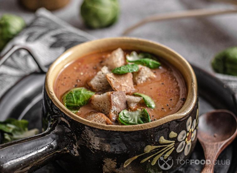 2022-01-11-zriqov-delicious-homemade-goulash-soup-tw43muj
