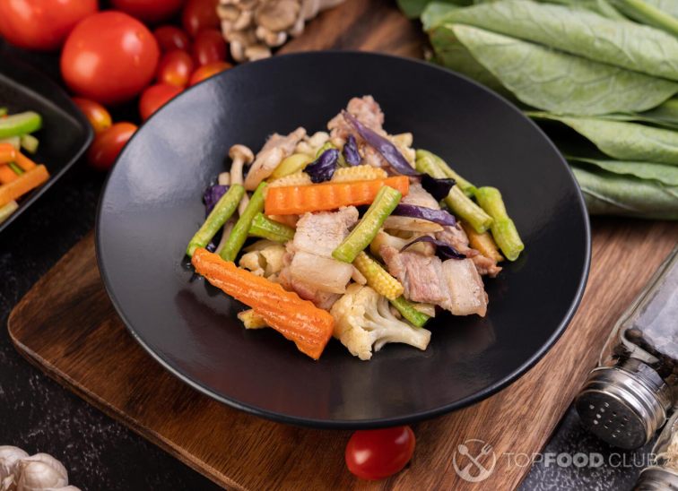 2022-03-05-wkjit7-stir-fried-carrots-and-cucumber-with-pork-belly-2021-08-31-12-51-59-utc-2