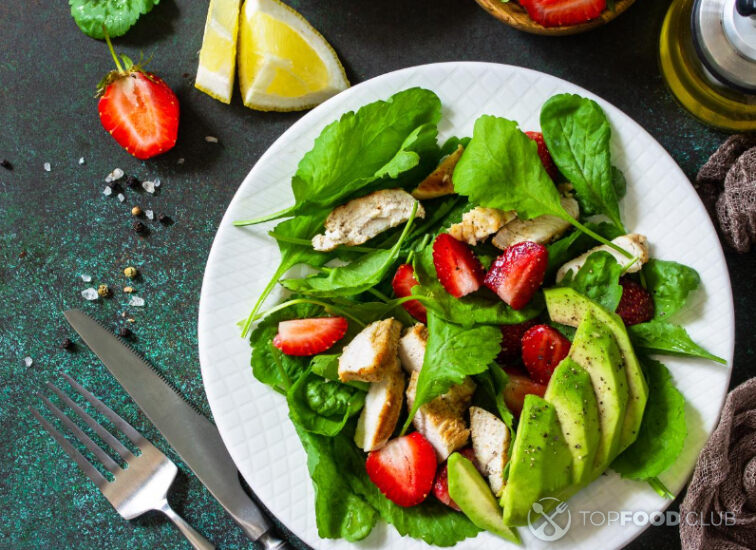 2022-03-17-nqx01p-summer-salad-with-strawberries-grilled-chicken-an-2022-03-05-22-18-32-utc-2