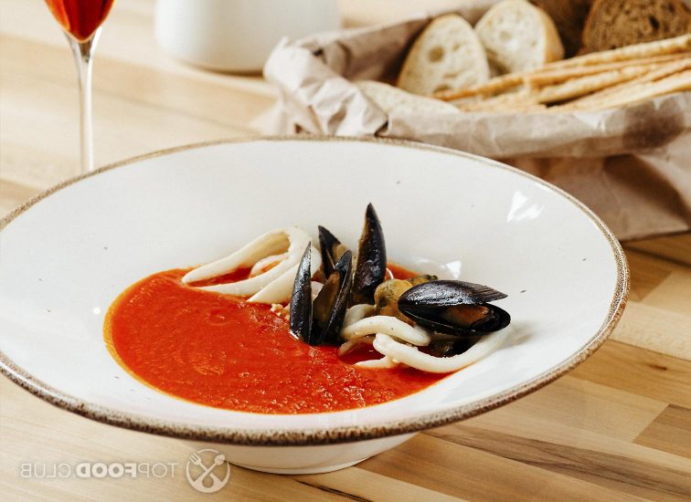 Вкусный Рецепт: Суп томатный с нутом и морепродуктами