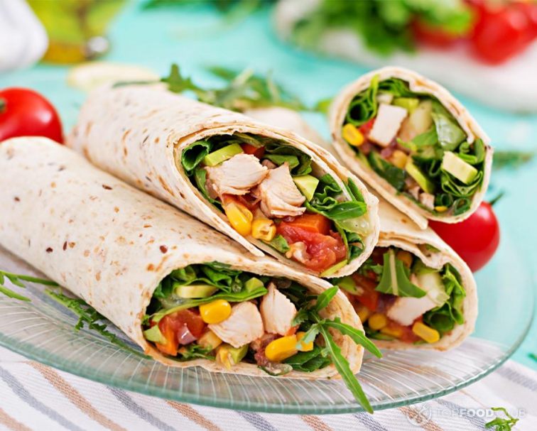 2022-09-15-360w7o-burritos-wraps-with-chicken-and-vegetables