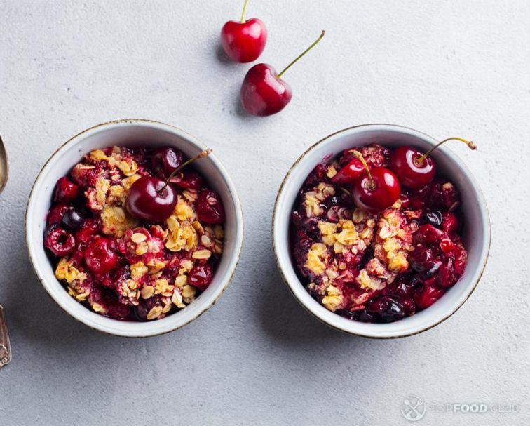 Overnight Oats with Chocolate and Cherries