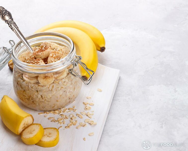 2022-09-21-hdamb8-gluten-free-overnight-oats-with-banana