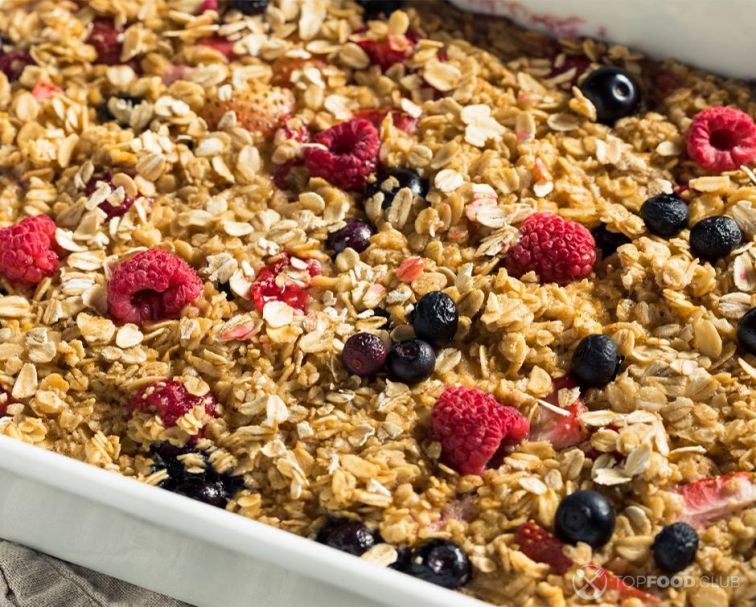 Oatmeal Casserole with Berries