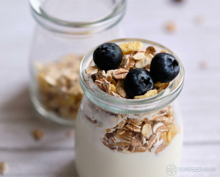 2022-09-26-rpi97v-overnight-oats-with-blueberry