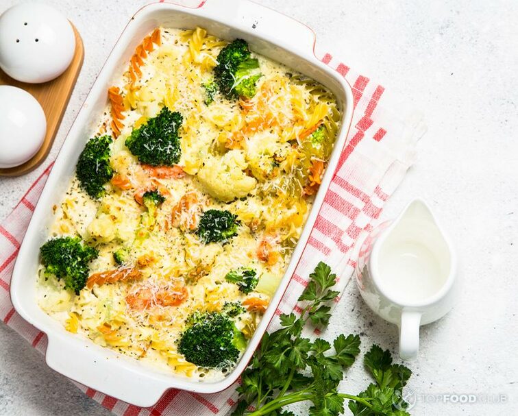 2022-10-04-dlbaym-casserole-with-spinach-and-salmon