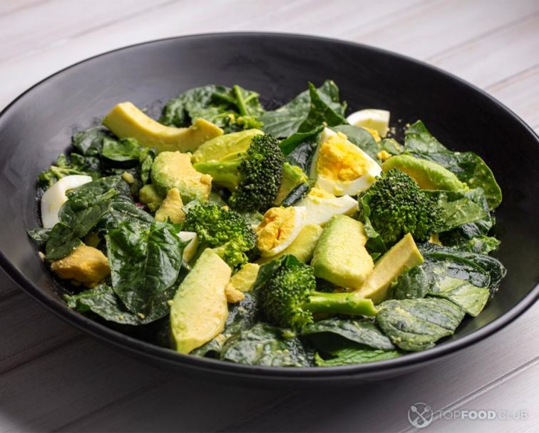 2022-11-09-onsz19-broccoli-salad-with-eggs-and-spinach