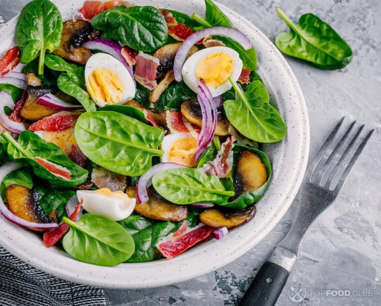 Egg salad with bacon and spinach