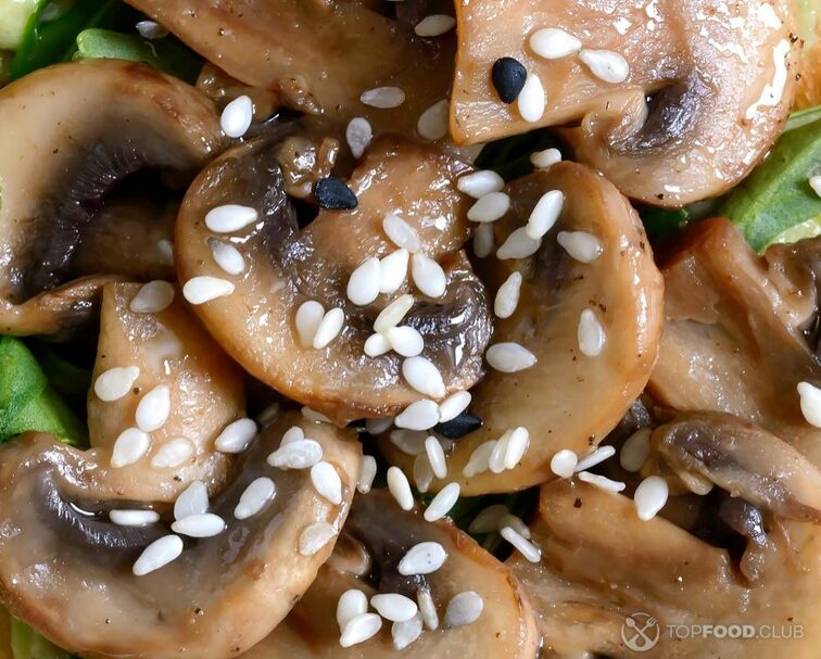 2022-11-17-e980jt-mushrooms-arugula