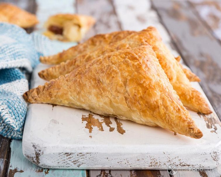 2022-11-18-289anh-puff-pastry-triangles