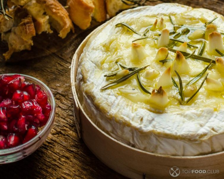 Baked Brie with Garlic