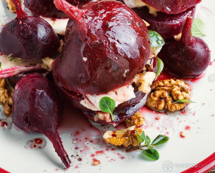 Christmas Boiled Beetroot with Feta Cheese and Walnuts