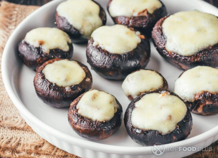Mushrooms Stuffed with Cheese and Walnuts