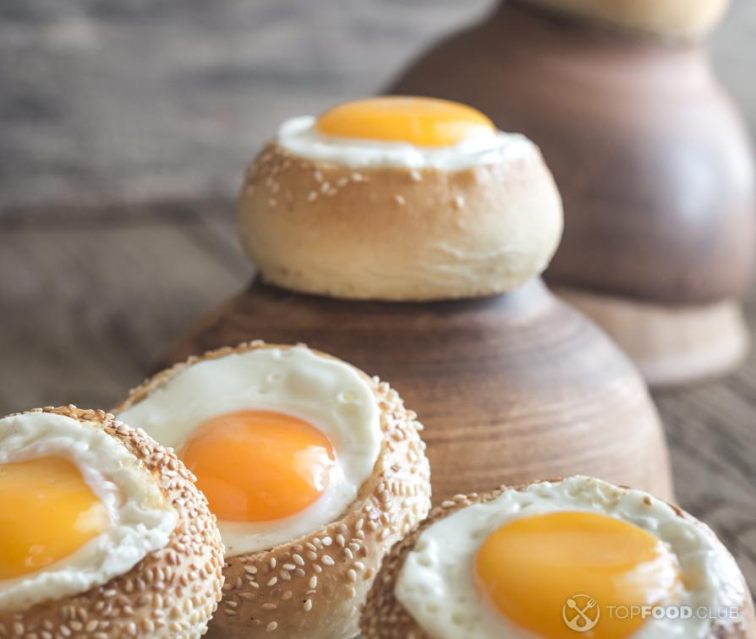 Bread with Ham and Egg