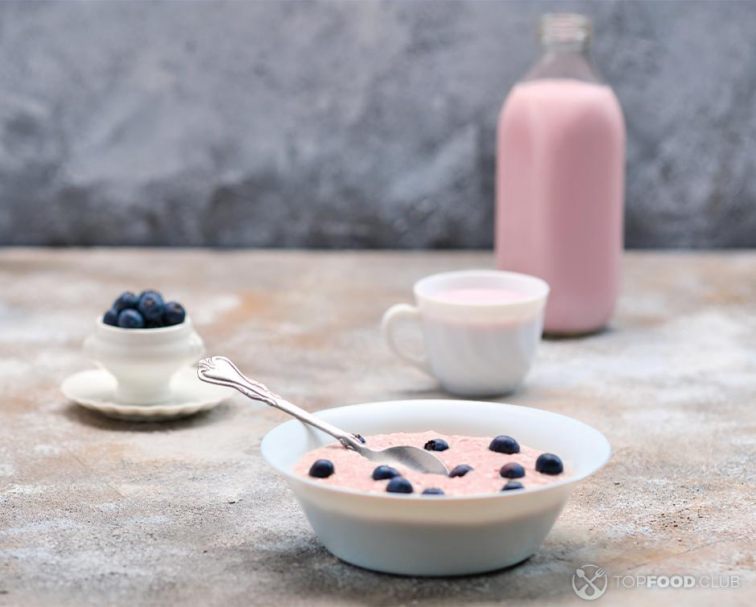 Porridge with Blueberry Compote