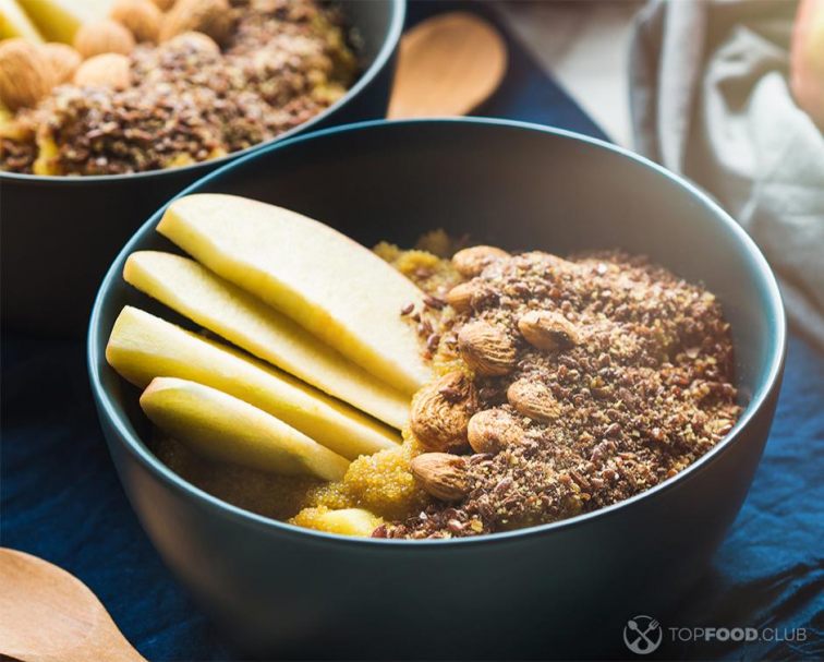 Amaranth-Almond Porridge with Steamed Apple
