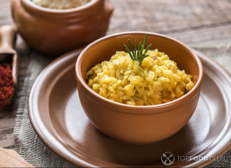 2023-02-11-0p1329-risotto-with-saffron-and-parmesan-2021-08-26-17-14-25-utc