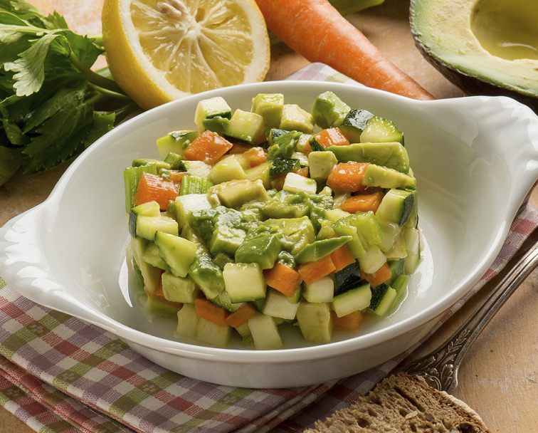 Огуречный салат с сельдереем – кулинарный рецепт