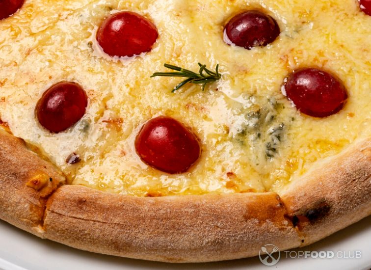 2023-03-02-0pdtsz-pizza-s-vinogradom-i-sirom