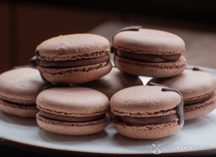 2023-08-10-6mp3vy-delicious-dessert-cookie-cream-french-macaron-with-2022-11-16-17-44-42-utc