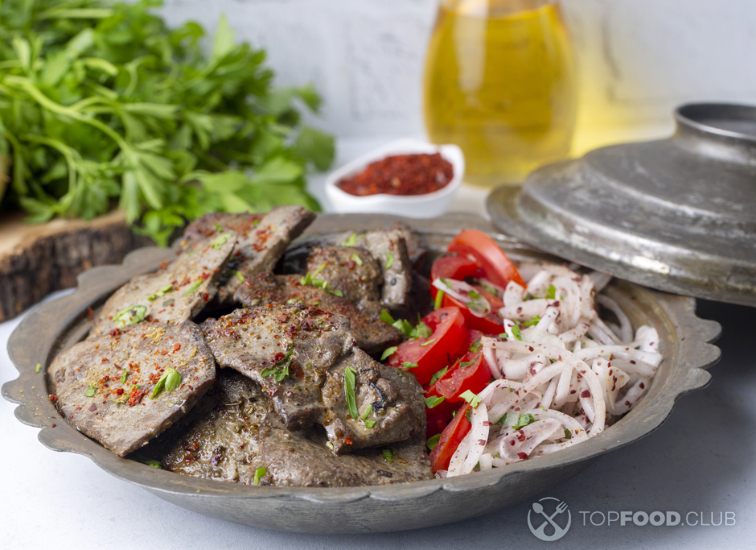 2023-08-17-mokx4g-traditional-turkish-liver-kebab-cuisine-delicious