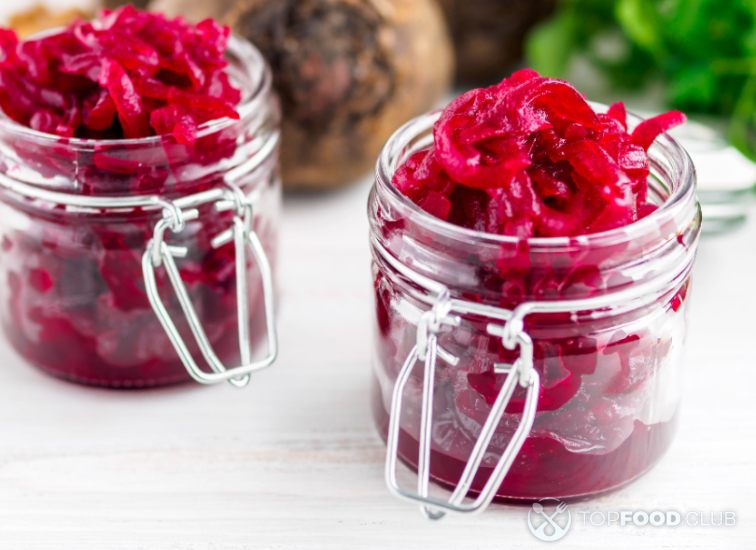 2023-08-18-h32pm0-fresh-salad-of-grated-boiled-beetroot-in-jars-whi-2021-08-27-09-38-02-utc