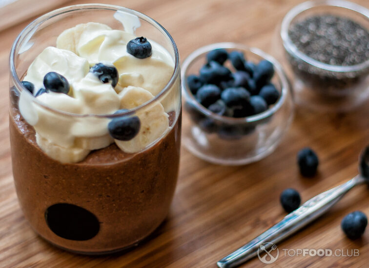 2023-08-24-53u7bo-healthy-vegan-chocolate-chia-pudding-2021-08-29-14-11-55-utc