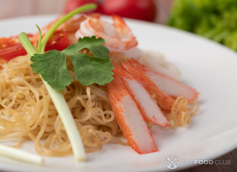 2023-11-03-twkeo9-stir-fried-instant-noodle-with-prawn-and-crab-stic-2021-08-31-12-11-13-utc