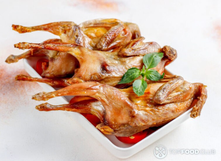 2023-12-11-6js8bw-delicious-fried-quail-with-herbs-and-cherry-tomato-2023-11-27-05-11-15-utc