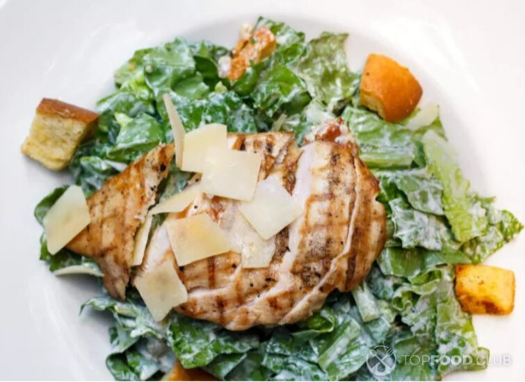 2024-01-20-ezca70-2022-03-18-e28wi0-grilled-chicken-salad-2021-08-26-23-04-12-utc-3-756x0-9bd