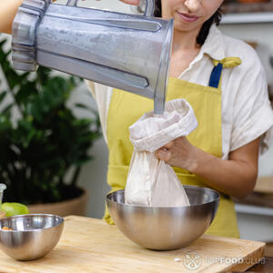 Делать миндальное молоко.