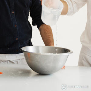 Подогреть воду.