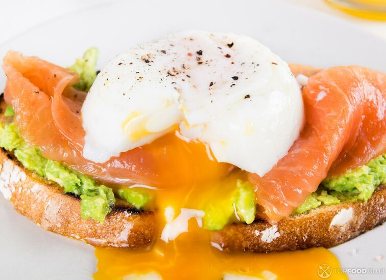 2021-09-09-n05bmp-wholemeal-bread-toast-smashed-avocado-salmon-and-p-l4ca6rj